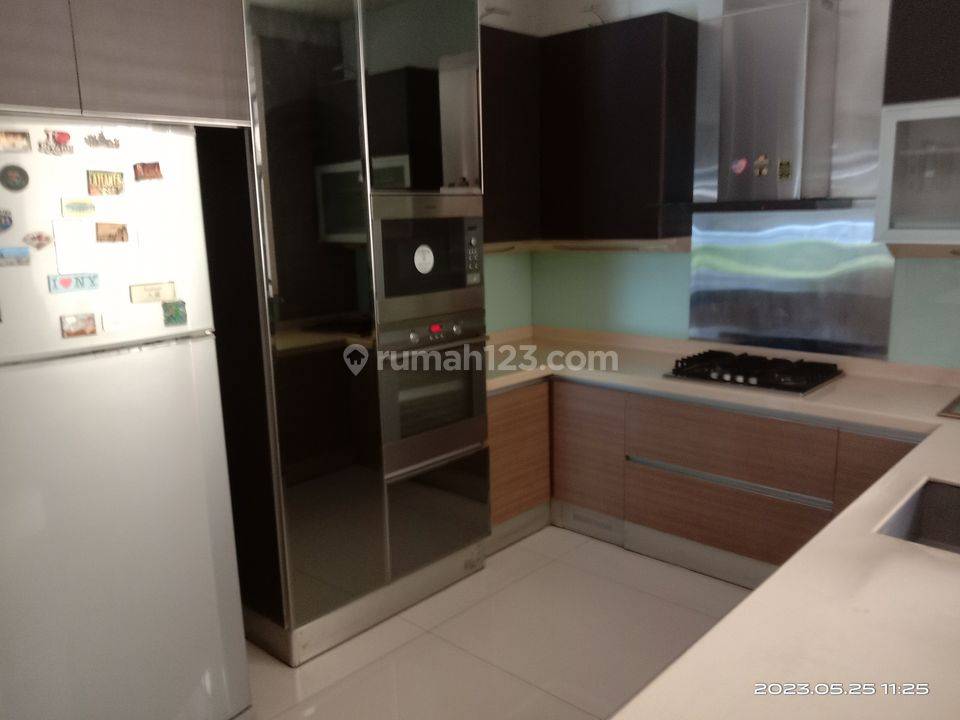 dijual-rumah-bagus-full-furnished-cluster-florence-kota-wisata-kota-wisata-bogor