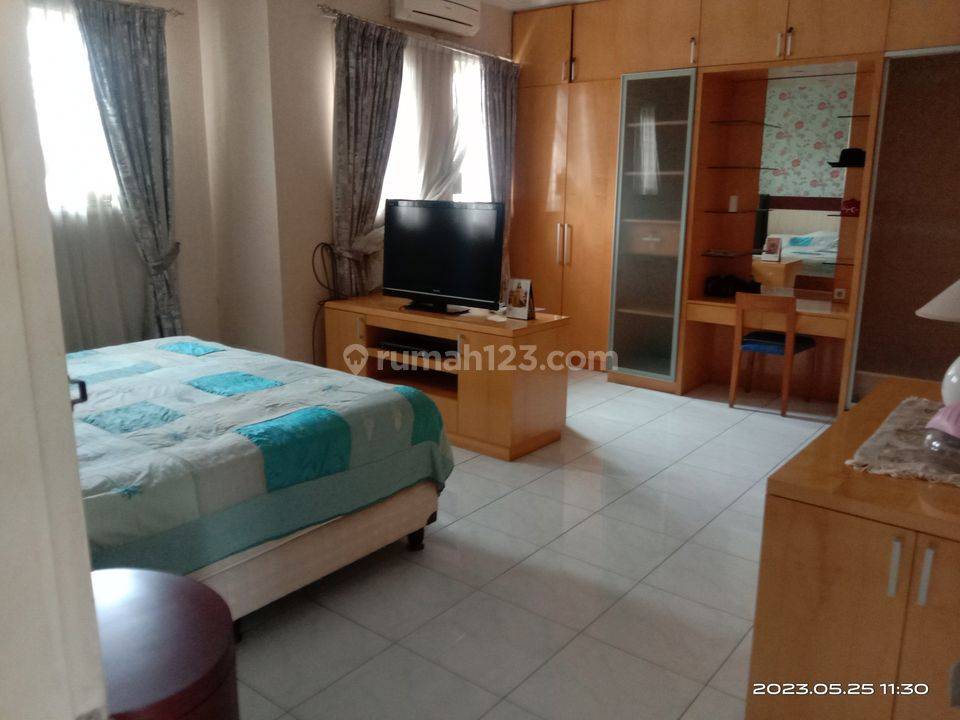 dijual-rumah-bagus-full-furnished-cluster-florence-kota-wisata-kota-wisata-bogor
