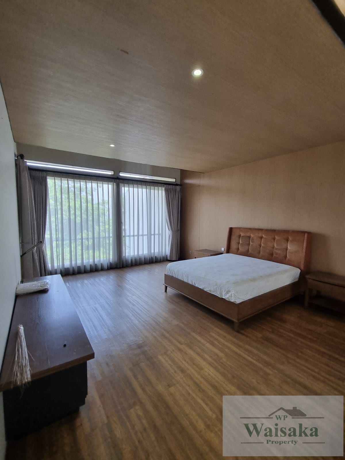 rumah-kota-wisata-mewah-shm-siap-huni